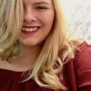 Meet your Posher, Cortney